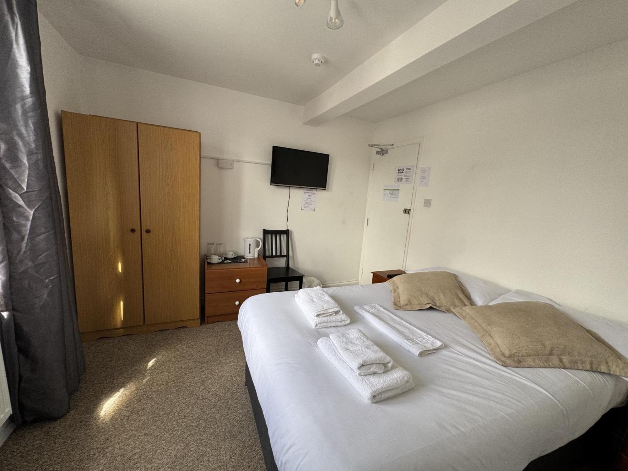 Carlton Court Hotel Eastbourne Rum bild
