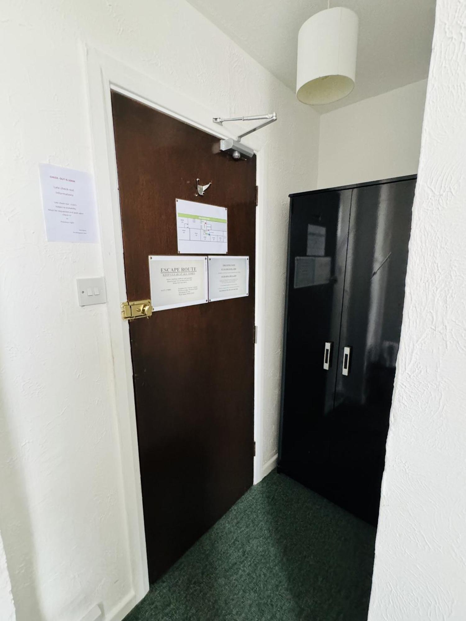 Carlton Court Hotel Eastbourne Rum bild