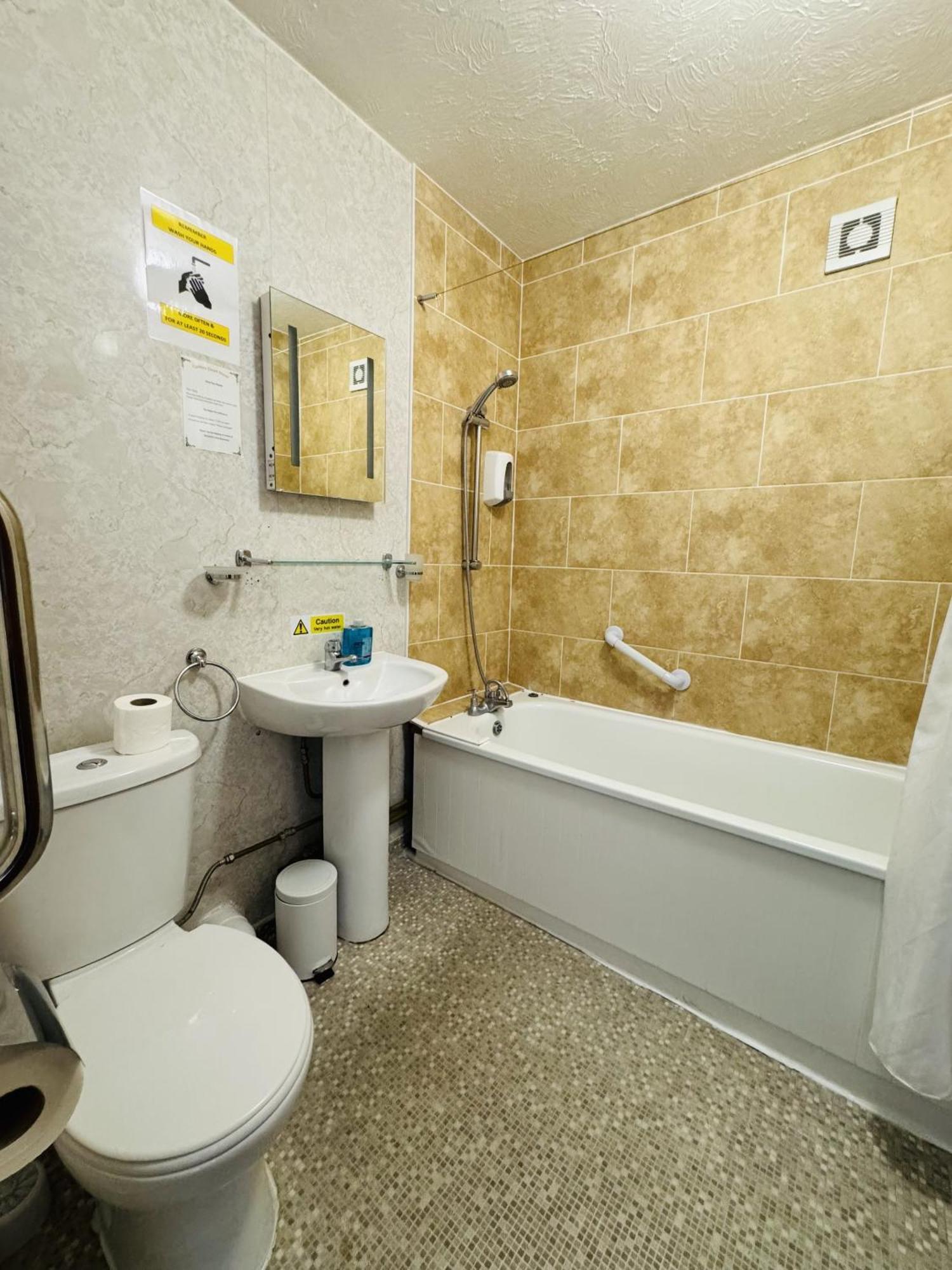 Carlton Court Hotel Eastbourne Rum bild