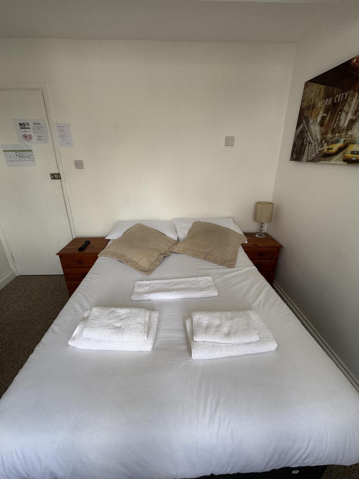 Carlton Court Hotel Eastbourne Rum bild