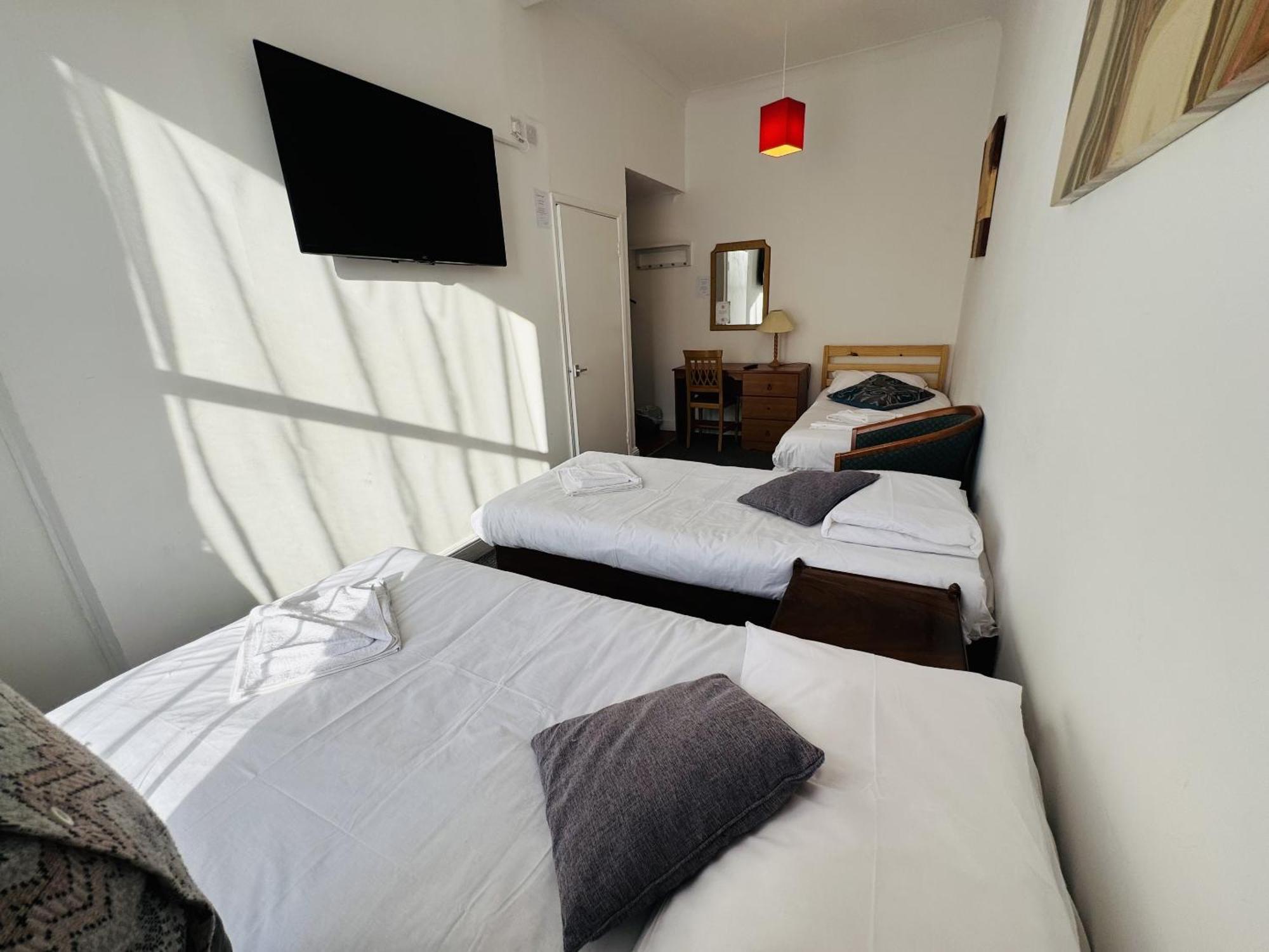 Carlton Court Hotel Eastbourne Rum bild