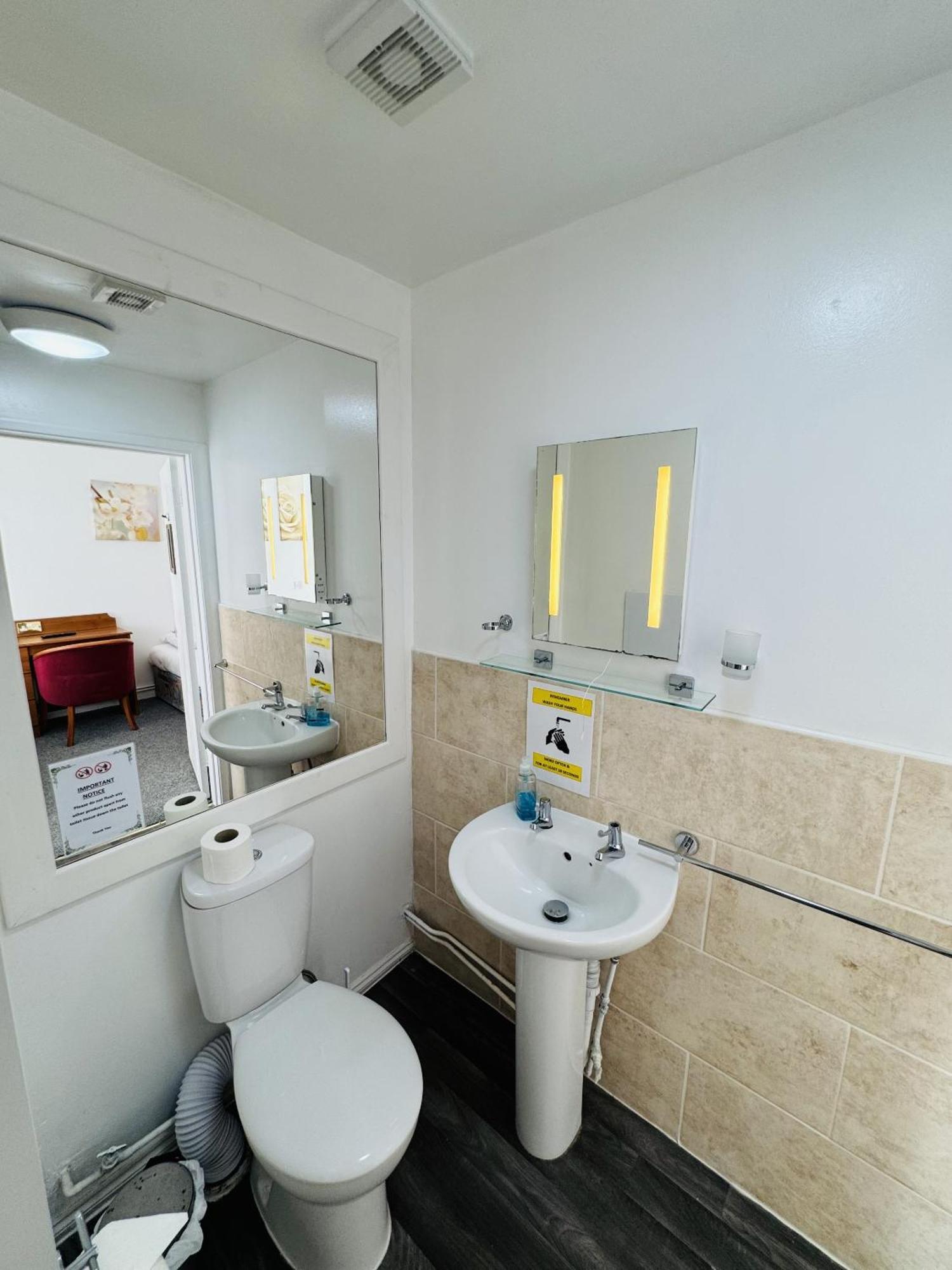 Carlton Court Hotel Eastbourne Rum bild